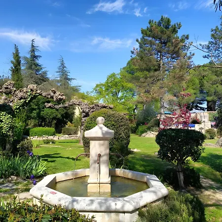 L'arbre Du Magnan - En Ardeche
